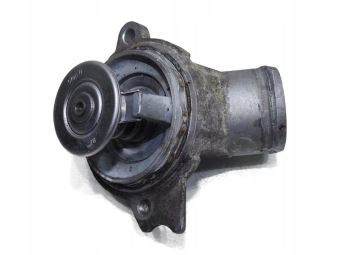 Obudowa Termostatu Mercedes Ml W163 5.0