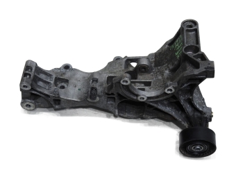 Łapa Podstawa Alternatora Audi A4 B7 2.0 Tdi