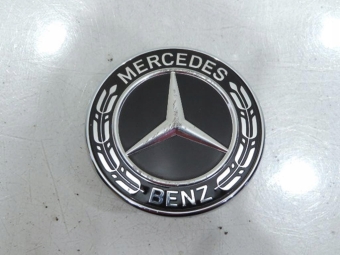 Logo Emblemat Znaczek Mercedes Cla A0008171801