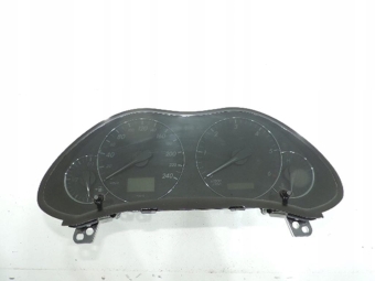 Licznik Toyota Avensis Ii T25 2.2 D-Cat