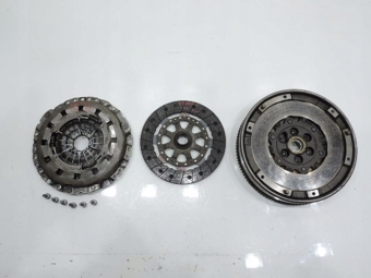 Sprzęgło Tarcza Koło Dwumasowe Bmw E81 E87 120I