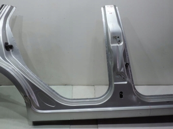 Próg Słupek Prawy Tył 03 Ford Focus Mk2 Kombi