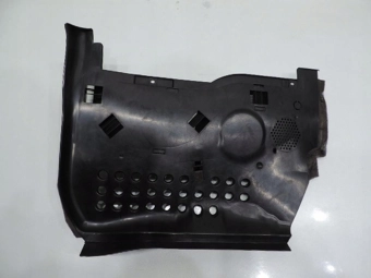 Osłona Pod Konsole Mercedes W203 2036803239