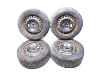 Koła Felgi Opony R16 Volvo V50 30615721