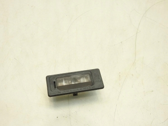 LAMPKA TABLICY REJESTRACYJNEJ LED VW PASSAT B7 3AF943021A
