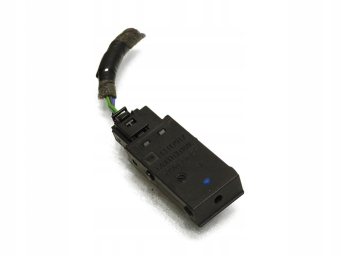GNIAZDO AUX OPEL ASTRA J 13317917