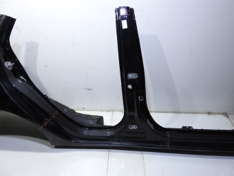 Próg Słupek Prawy Tył D9 Ford Fiesta Mk7
