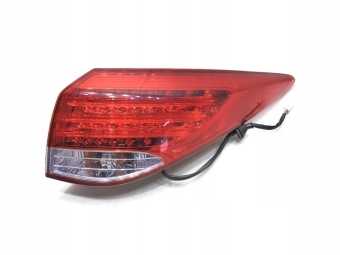 LAMPA PRAWA TYLNA TYŁ HYUNDAI i40 KOMBI