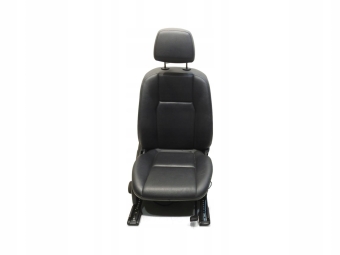 FOTEL PRAWY PRZÓD MERCEDES W204
