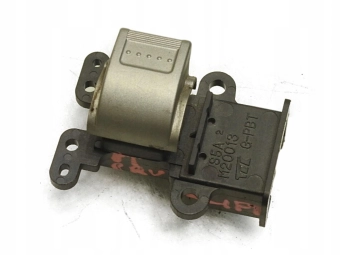 PRZYCISK PRZEŁĄCZNIK SZYBY PRAWY HONDA CR-V II