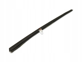 LISTWA SZYBY CZOŁOWEJ PRAWA MERCEDES R W251 A2516905062