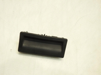 KLAMKA MIKROSTYK KLAPY TYŁ VW PASSAT B7 KOMBI 5N0827566T