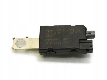WZMACNIACZ ANTENY PEUGEOT 508 I 9666101880