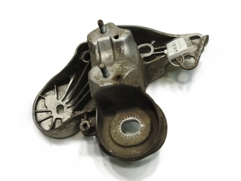 ŁAPA WSPORNIK SILNIKA LEWY PRZÓD AUDI A6 C6 3.2 FSI 4F0199351H
