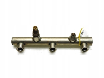 LISTWA WTRYSKOWA PRAWA AUDI A6 C6 3.2 FSI 06E130090