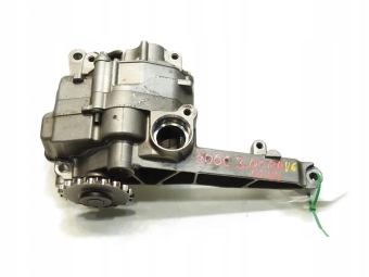 POMPA OLEJU CHRYSLER 300C 3.0 CRD V6 A6421810847