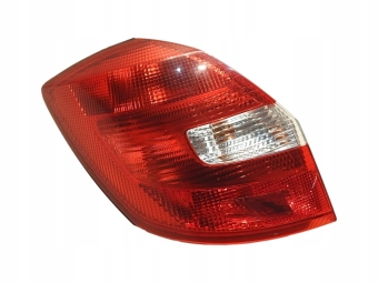 LAMPA LEWY TYŁ SKODA FABIA II KOMBI 5J6945111 5J6945095A