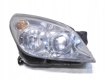 LAMPA PRAWA PRZEDNIA PRZÓD OPEL ASTRA III H