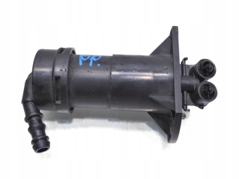 SPRYSKIWACZ LAMPY PRAWY AUDI A6 C6