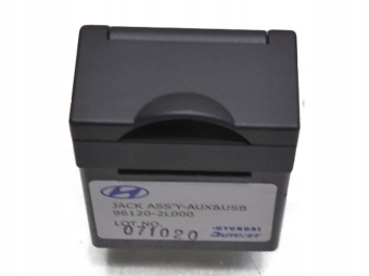 GNIAZDO ZŁĄCZE USB IPOD AUX HYUNDAI i30 I