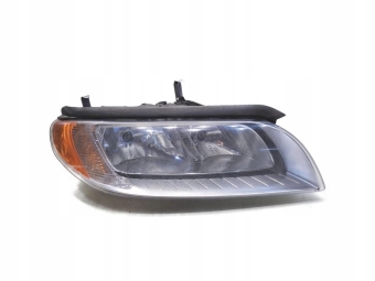 LAMPA PRAWY PRZÓD VOLVO V70 III 31214352