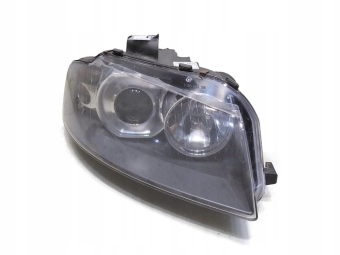 LAMPA PRAWA PRZEDNIA PRZÓD XENON AUDI A3 8P
