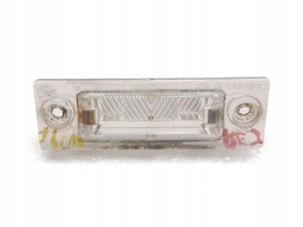 KLOSZ LAMPKI TABLICY REJESTRACYJNEJ VW GOLF V PLUS 3B5943021B