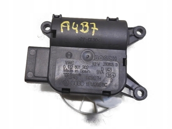 SILNICZEK NAGRZEWNICY AUDI A4 B7 8E1820511C 0132801302