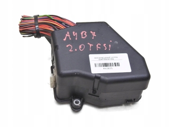 SKRZYNKA BEZPIECZNIKÓW AUDI A4 B7 2.0 TFSI 8D1941824