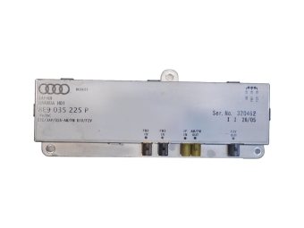 WZMACNIACZ ANTENY AUDI A4 B7 8E9035225P