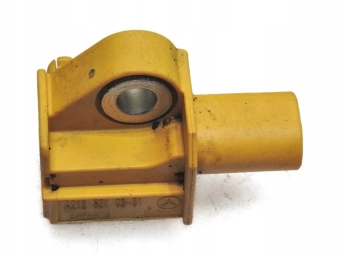 SENSOR UDERZENIOWY MERCEDES W212 A2128210351