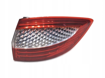 LAMPA PRAWA TYLNA TYŁ FORD MONDEO MK4 KOMBI 7S71-13404-B