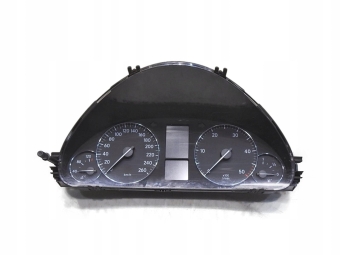 LICZNIK MERCEDES W203 LIFT 2.2 CDI A2035404947 110.080.266/005