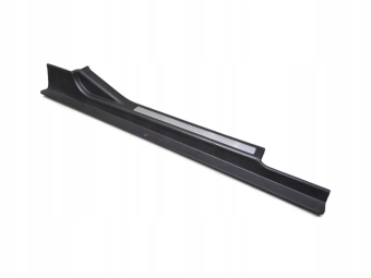 LISTWA NAKŁADKA PROGU PRAWY PRZÓD MERCEDES W203 LIFT A2036800835