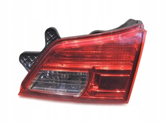 LAMPA PRAWA TYLNA TYŁ KLAPY SUBARU LEGACY V KOMBI 132-20072