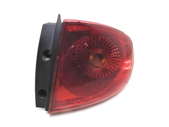 LAMPA PRAWA TYLNA TYŁ SEAT ALTEA 5P0945096J 5P0945112F
