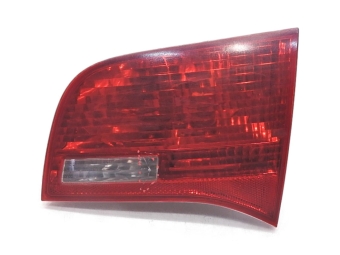 LAMPA PRAWA TYLNA TYŁ KLAPY AUDI A6 C6 ALLROAD 4F9945094B 89037748