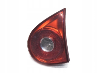 LAMPA PRAWA TYLNA TYŁ KLAPY VW GOLF V 1K6945094J 1K6945108C