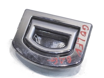 UCHWYT MOCOWANIE BAGAŻNIKA VW GOLF V 1J0864203D 8E0864203