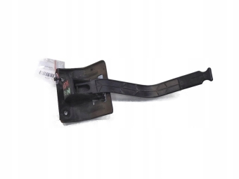 RYGIEL ZAMKA MASKI RENAULT SCENIC II LIFT 8200484672