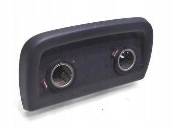 GNIAZDO ZAPALNICZKI 12V TYŁ RENAULT SCENIC II LIFT 8200232589