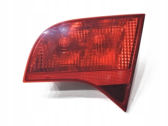 LAMPA PRAWA TYLNA TYŁ KLAPY AUDI A4 B7 AVANT 8E9945094