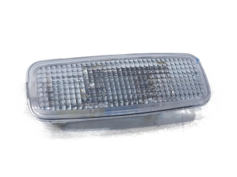 LAMPKA OŚWIETLENIE WNĘTRZA PRZÓD AUDI A4 B7 4D0947105A