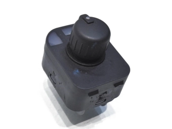 PRZYCISK REGULACJI LUSTEREK AUDI A6 C6 8E0959565