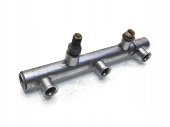 LISTWA WTRYSKOWA PRAWA AUDI A6 C6 3.2 FSI 06E130090C