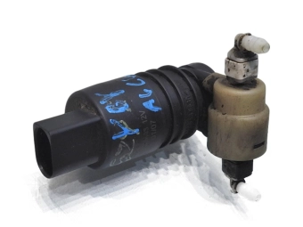 POMPKA SPRYSKIWACZA SZYBY CZOŁOWEJ AUDI A6 C6 1T0955651A 3028143