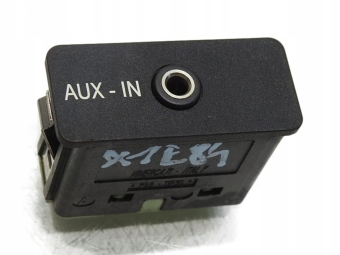 GNIAZDO AUX BMW X1 E84