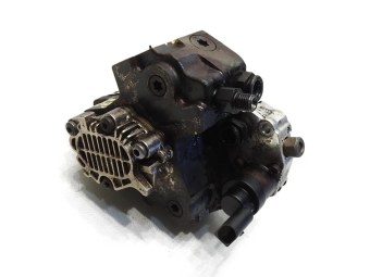 POMPA WTRYSKOWA MERCEDES W220 4.0 CDI V8 A6280700101