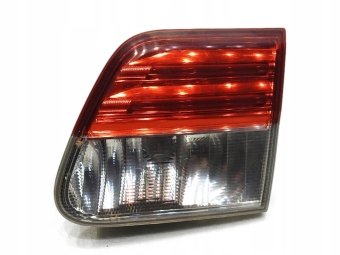LAMPA KLAPY PRAWA TYLNA TYŁ TOYOTA AVENSIS III T27 LIFT KOMBI