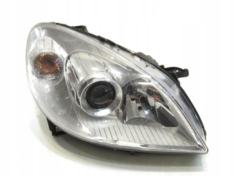 LAMPA PRAWA PRZEDNIA PRZÓD MERCEDES W245 LIFT